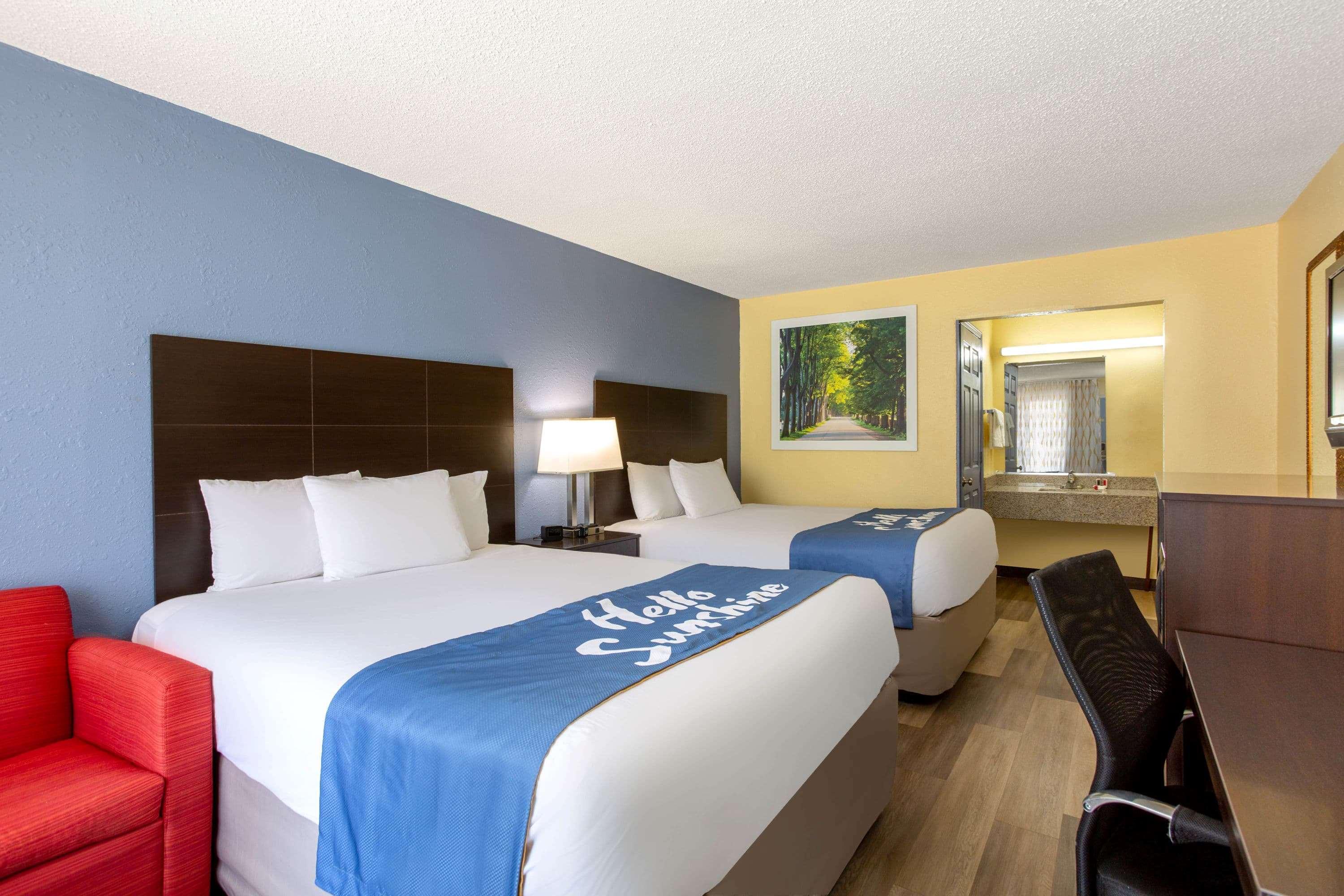 Days Inn By Wyndham Greensboro Airport Exterior foto