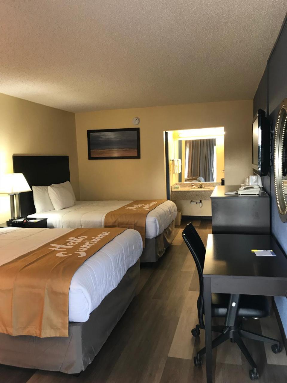 Days Inn By Wyndham Greensboro Airport Exterior foto